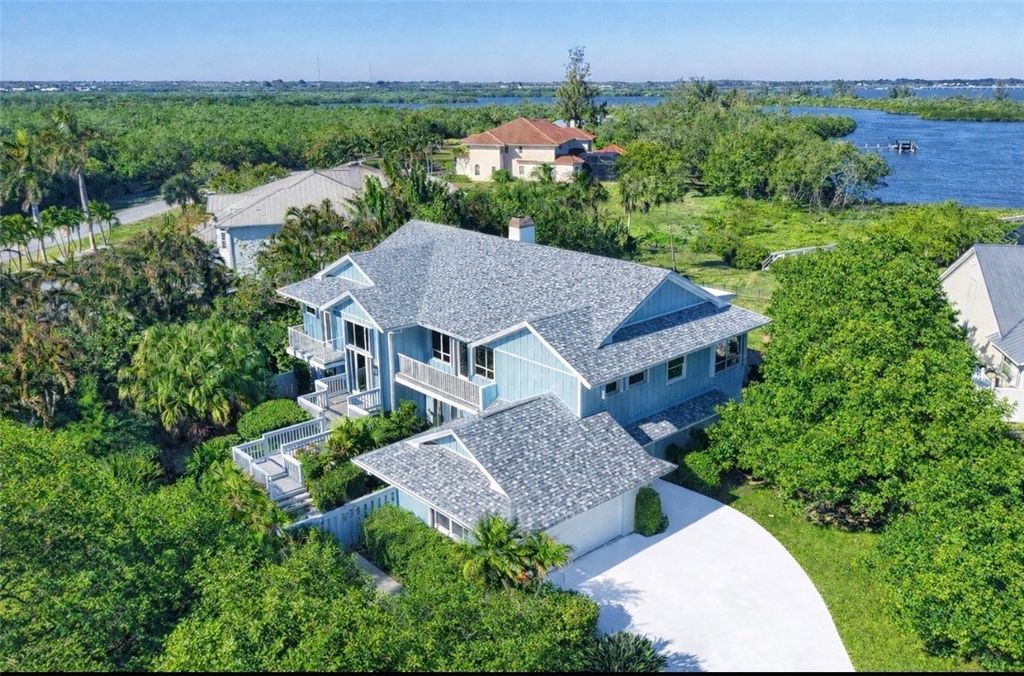 8485 Seacrest Drive, Vero Beach, FL 32963