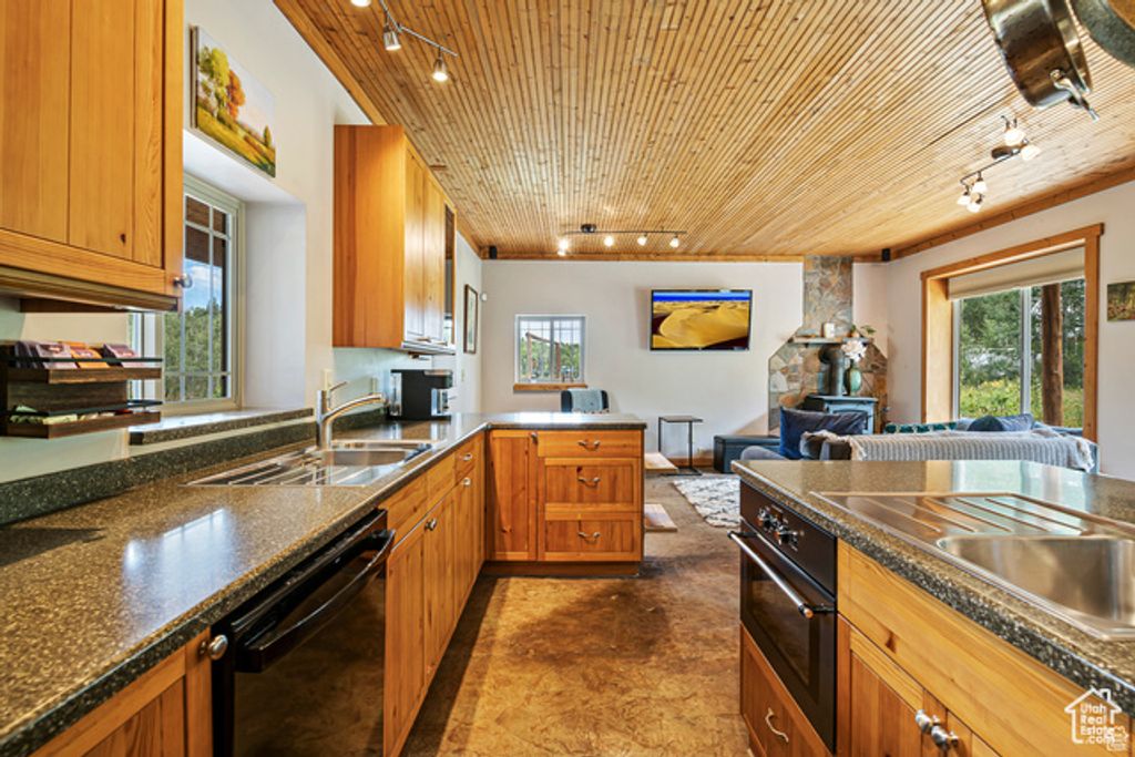 Image 11 of property listing at 2029 W TOLLGATE RD, Coalville, UT 84017