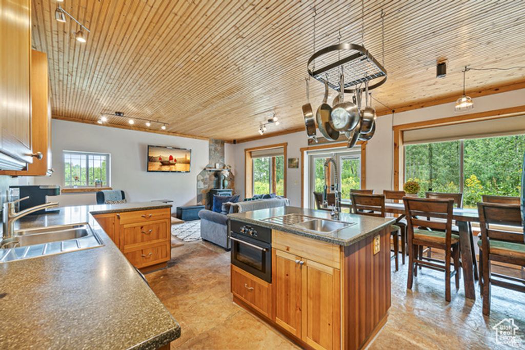 Image 12 of property listing at 2029 W TOLLGATE RD, Coalville, UT 84017