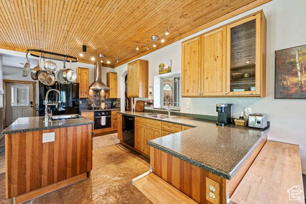 Image 13 of property listing at 2029 W TOLLGATE RD, Coalville, UT 84017