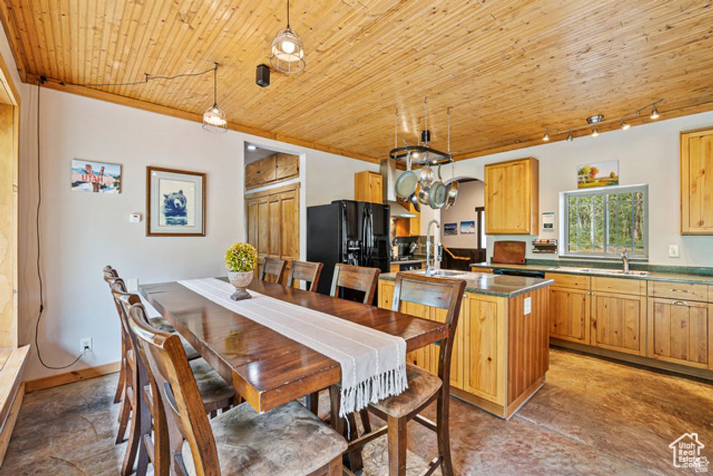 Image 19 of property listing at 2029 W TOLLGATE RD, Coalville, UT 84017