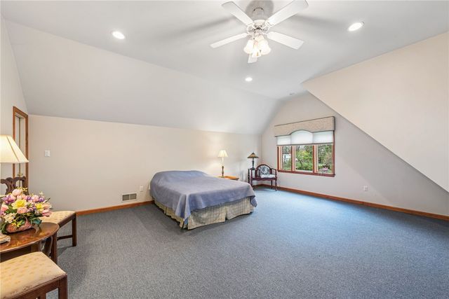 542 Hamilton Ave, Latrobe, PA 15650