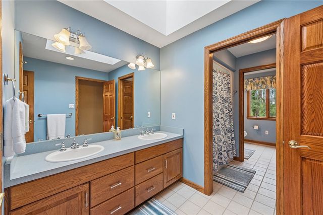 542 Hamilton Ave, Latrobe, PA 15650
