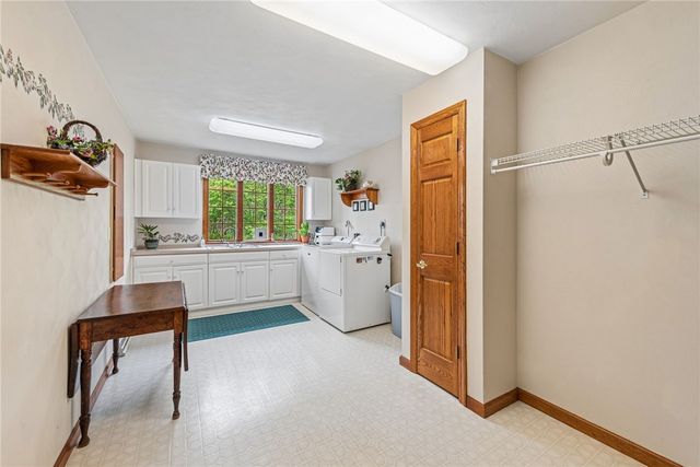 542 Hamilton Ave, Latrobe, PA 15650