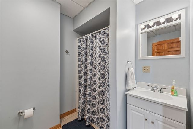 542 Hamilton Ave, Latrobe, PA 15650