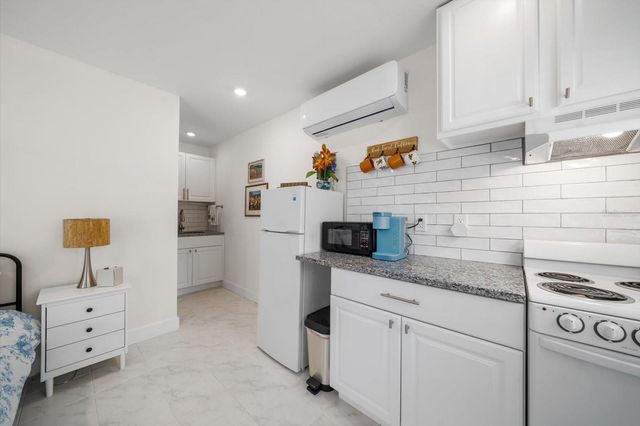 1881 SAN MATEO DRIVE, Dunedin, FL 34698