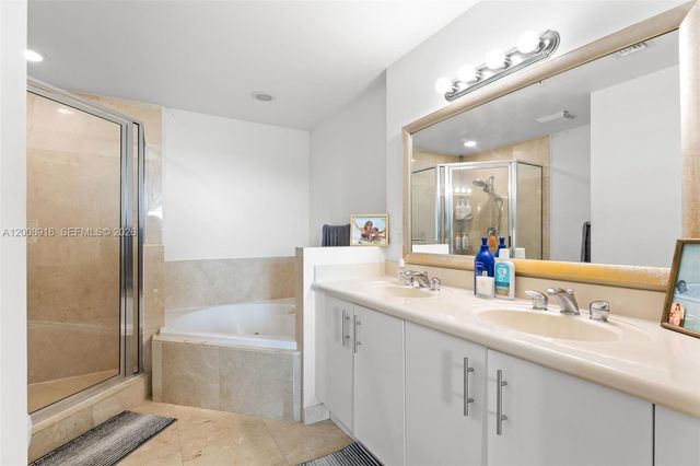 7910 Harbor Island Dr 402, North Bay Village, FL 33141