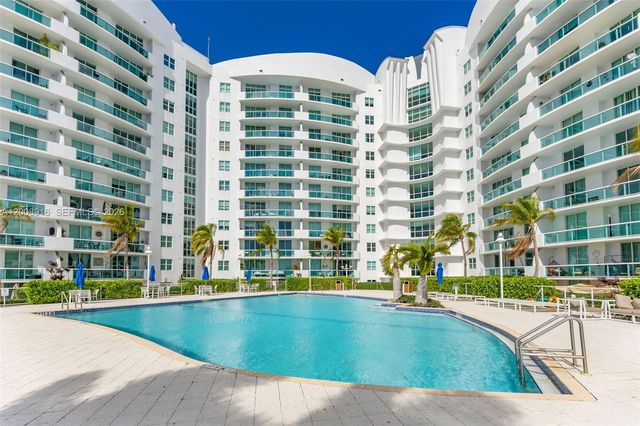 7910 Harbor Island Dr 402, North Bay Village, FL 33141