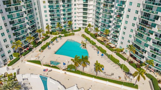 7910 Harbor Island Dr 402, North Bay Village, FL 33141