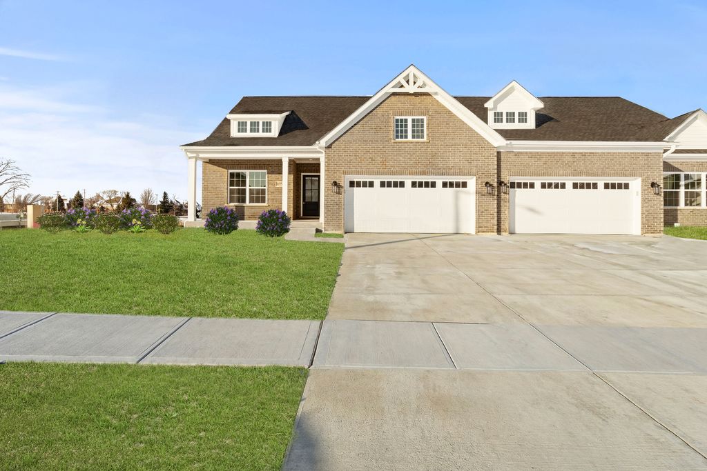 16551 Kayla Drive, Lemont, IL 60439
