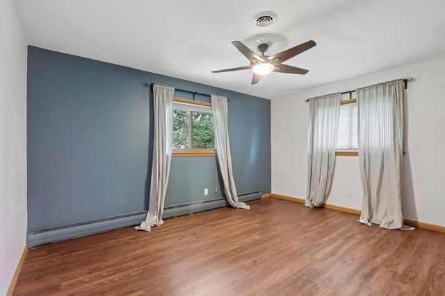 W270N195 Arrowhead TRAIL, Waukesha, WI 53188