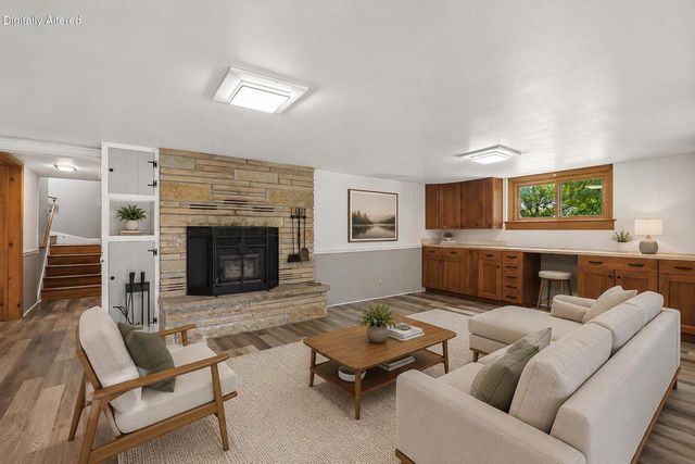 W270N195 Arrowhead TRAIL, Waukesha, WI 53188