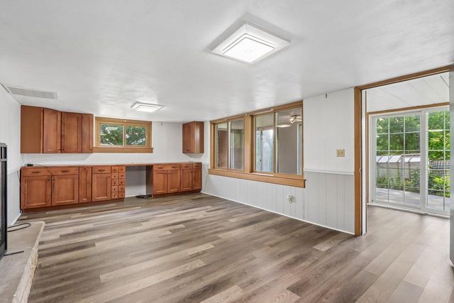 W270N195 Arrowhead TRAIL, Waukesha, WI 53188