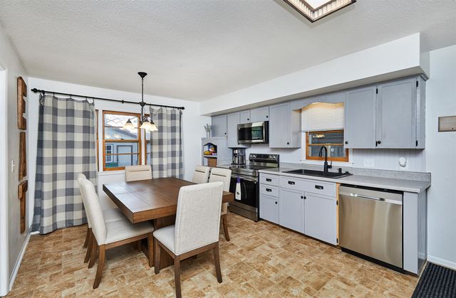 7160 NE 14th Street, Ankeny, IA 50023
