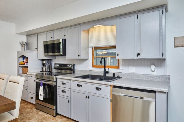 7160 NE 14th Street, Ankeny, IA 50023