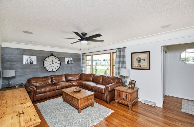 7160 NE 14th Street, Ankeny, IA 50023