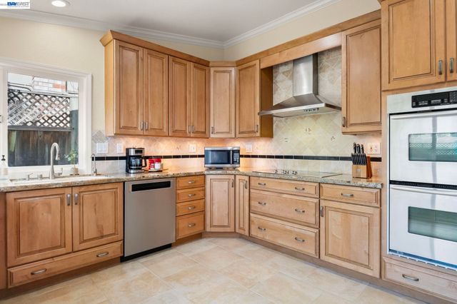 225 Preston Ct, Fremont, CA 94536