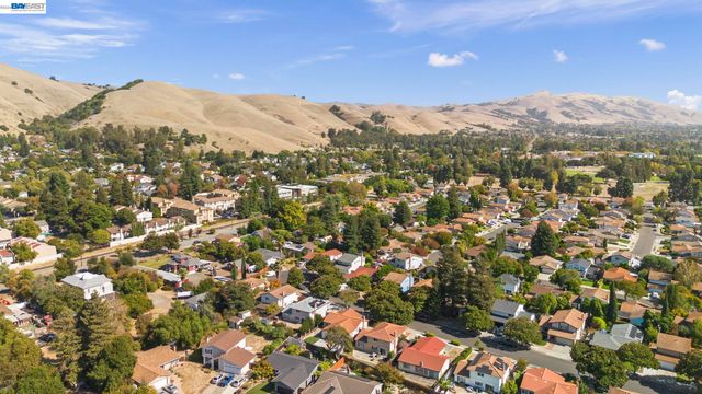 225 Preston Ct, Fremont, CA 94536