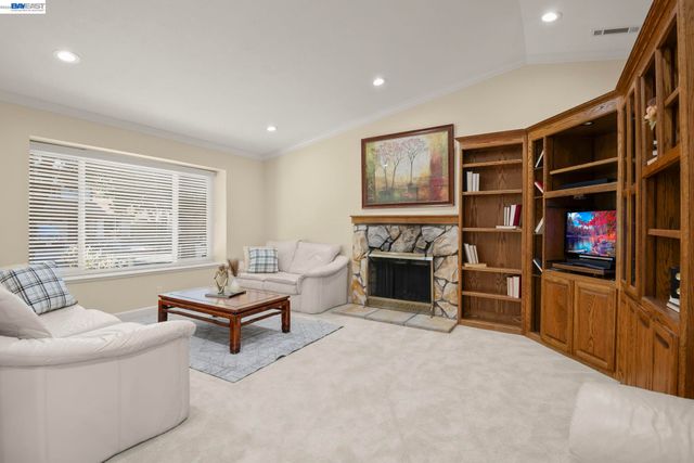 225 Preston Ct, Fremont, CA 94536