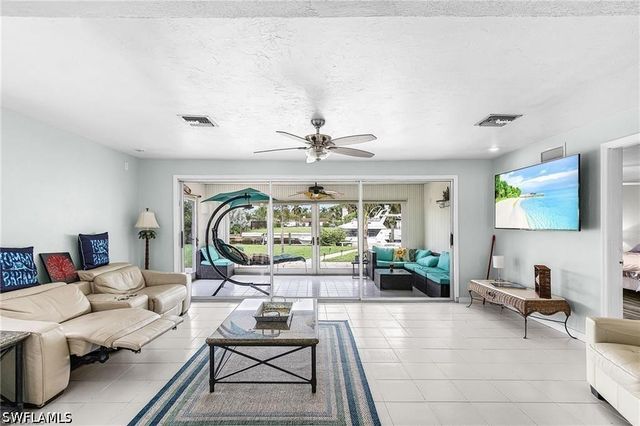 1589 Osprey AVE, Naples, FL 34102