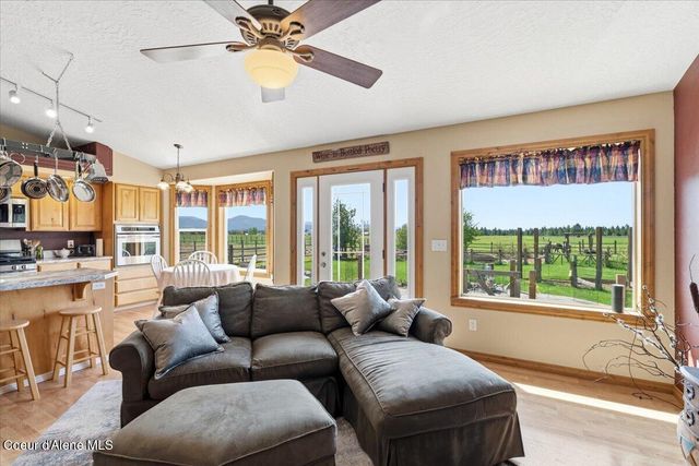 222 E Remington RD, Athol, ID 83801