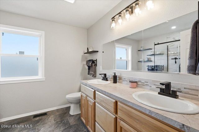 222 E Remington RD, Athol, ID 83801