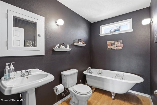 222 E Remington RD, Athol, ID 83801