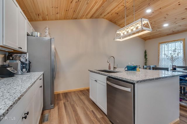 117-135 Ridgeview Drive, Elizabethton, TN 37643