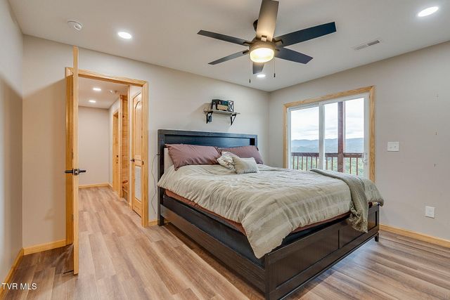 117-135 Ridgeview Drive, Elizabethton, TN 37643