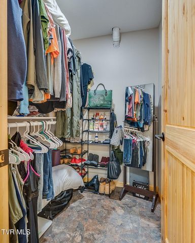 117-135 Ridgeview Drive, Elizabethton, TN 37643