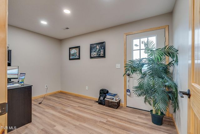 117-135 Ridgeview Drive, Elizabethton, TN 37643