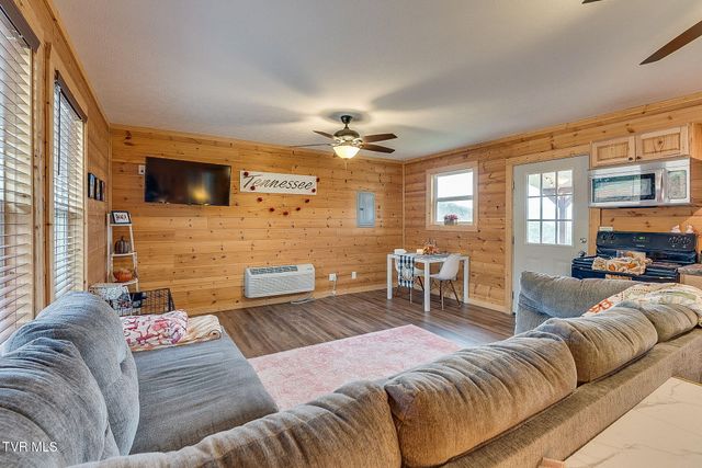 117-135 Ridgeview Drive, Elizabethton, TN 37643