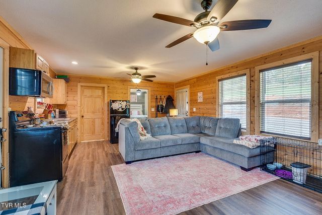 117-135 Ridgeview Drive, Elizabethton, TN 37643