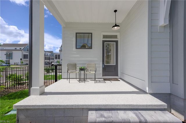 904 Koonce Ln, Chesapeake, VA 23322
