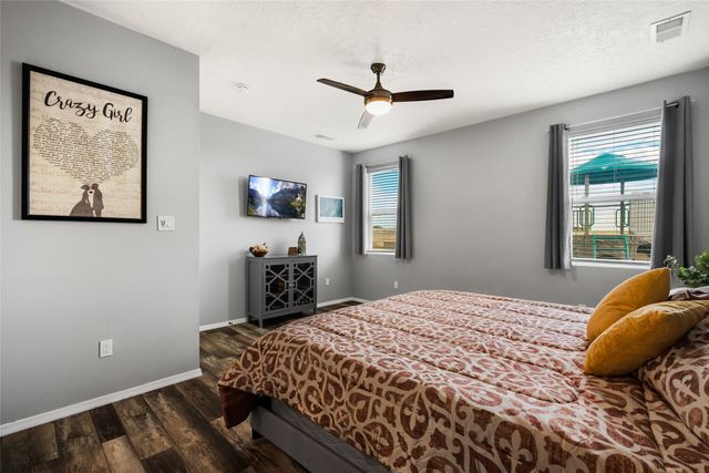 8 E Serena Lane, Santa Fe, NM 87508
