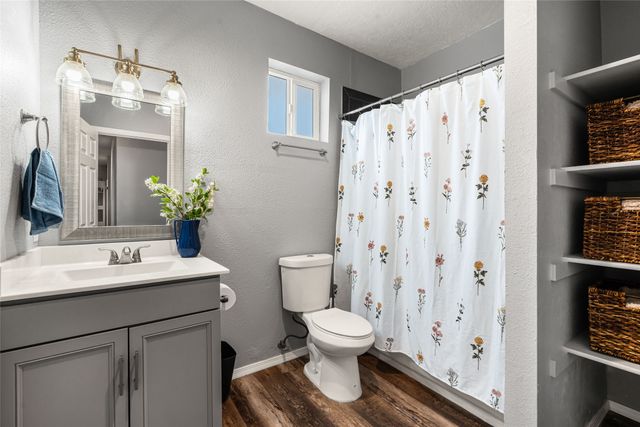 8 E Serena Lane, Santa Fe, NM 87508