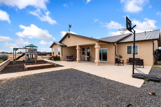 8 E Serena Lane, Santa Fe, NM 87508