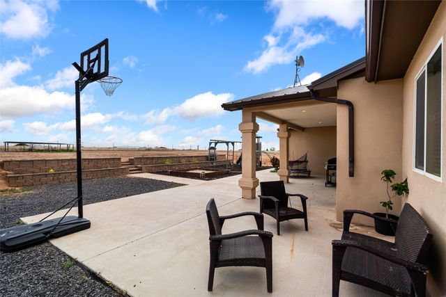 8 E Serena Lane, Santa Fe, NM 87508