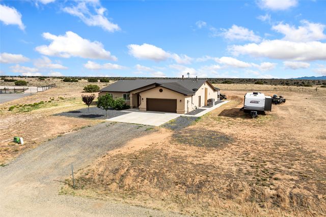 8 E Serena Lane, Santa Fe, NM 87508