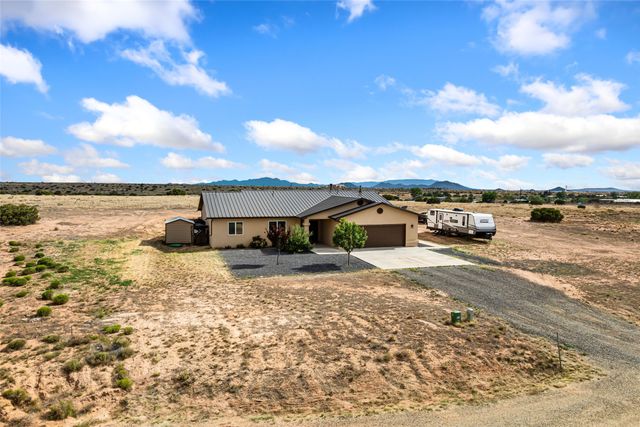8 E Serena Lane, Santa Fe, NM 87508