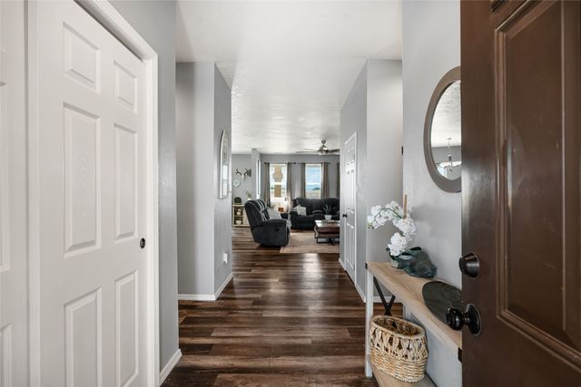 8 E Serena Lane, Santa Fe, NM 87508