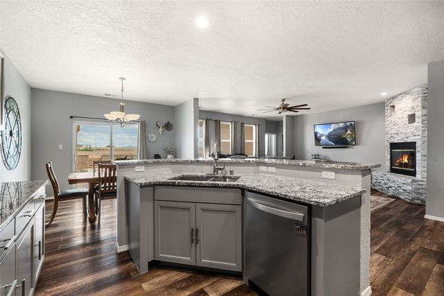 8 E Serena Lane, Santa Fe, NM 87508