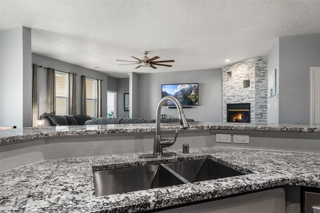 8 E Serena Lane, Santa Fe, NM 87508