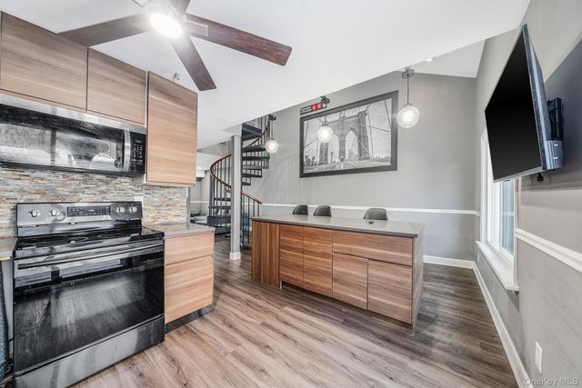 97 Drexelgate Court, Middle Island, NY 11953