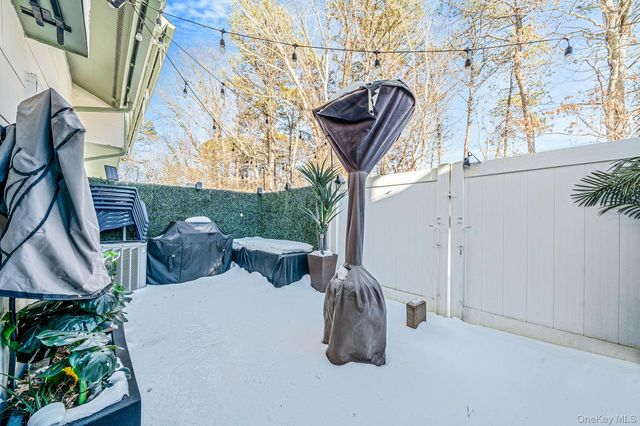 97 Drexelgate Court, Middle Island, NY 11953