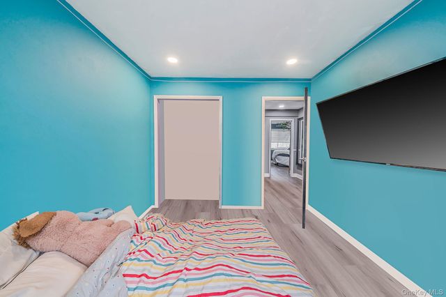 97 Drexelgate Court, Middle Island, NY 11953