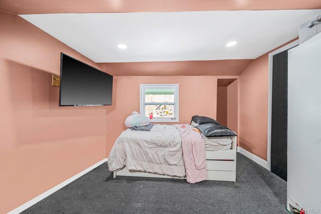 97 Drexelgate Court, Middle Island, NY 11953