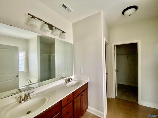 12637 Holstein Lane, Huntsville, AL 35803