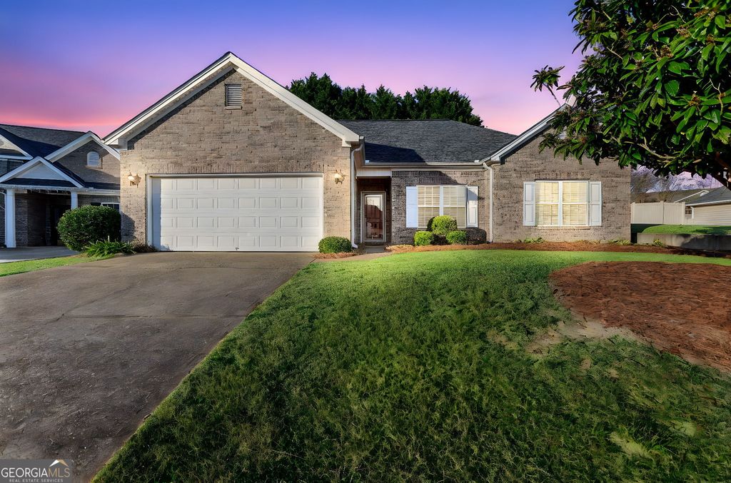 214 Meadow Run, Carrollton, GA 30116