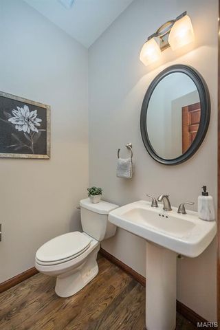 15831 Barons Way Drive, Chesterfield, MO 63017